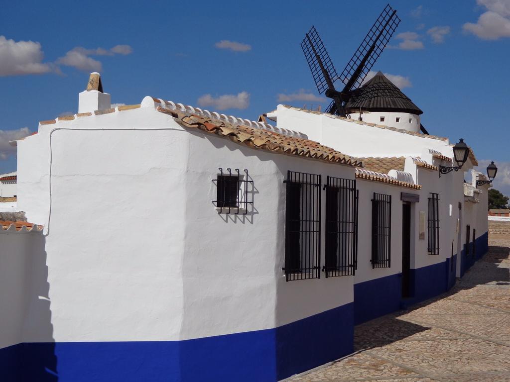 La Casa El Yelmo De Mambrino Guest House Campo De Criptana Luaran gambar